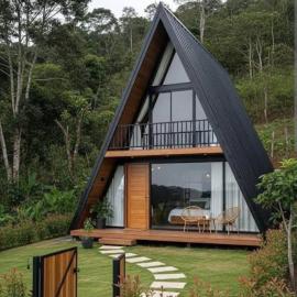 The Peak & Pine, hotel i Bhimtal
