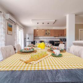 Lemon House in Loule