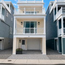 4-Story Seaside Heights luxury Retreat with Pool and Garage