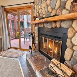 Ski-In/Ski-Out Condo at Lutsen Mtn | Pool, Hot Tub, готель у місті Латсен