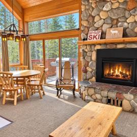3BR Ski-In/Ski-Out Townhome | In-Unit Sauna, hotel u gradu 'Lutsen'