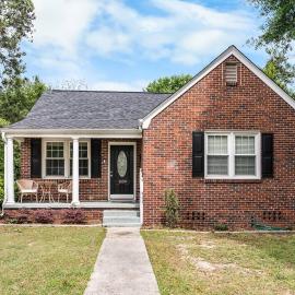 2 Bed Charming Home Cayce W Columbia, hotel din Cayce