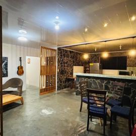 Casa Oasis Quepos โรงแรมในNaranjito
