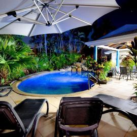 Studio 32 Tropical Escape