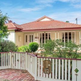Ayr House - Echuca Holiday Homes