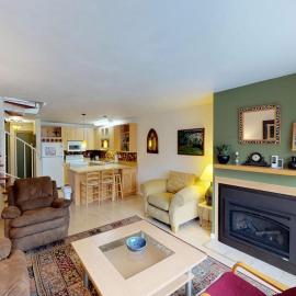 Spiral-Staircase Condo w Mountain-Air Balcony
