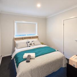 Private Room with Private Bathroom - Cobblebank, hotel di Melton South