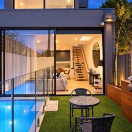 Luxury 4BR villa in Kensington with Pool