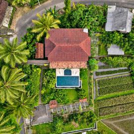 Pondok Is Oke bambo infinity pool, hotel a Licin