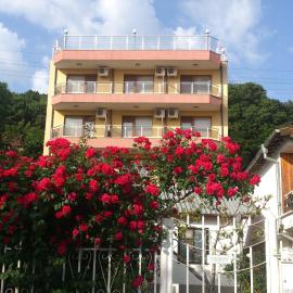 Guest House Byki, hotel in Sveti Vlas