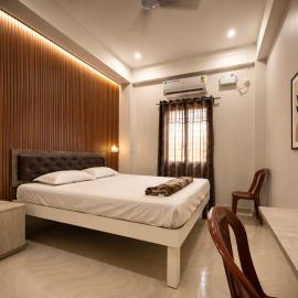Elite Lodge, hotel em Nowgong