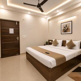 Hotel Classical Kerala - Nizamuddin Railway Station Platform No 8, hotel sa New Delhi