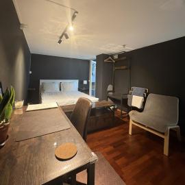 GLIINN - Large Private Room with Patio & Balcony - nearby Scandic Business Center, hotel en Stavanger