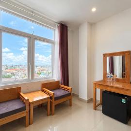 Hạng Phòng Thoải Mái Rất Gần Chợ Đêm - TH&TH CN2 Hotel, hotel en Dalat