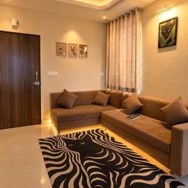 cozy stay in mahalaxmi nagar, hotel v destinácii Indore