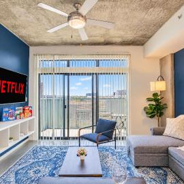 Unique 1BD -Central Downtown - Gym, Pool, Parking