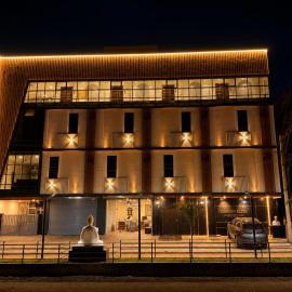 Tharun Elite, hotel a Pūdimadaka