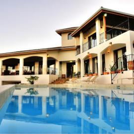 Casa Toscana Villa en la naturaleza con vista increible, hotel a El Limón