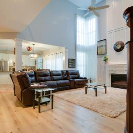 4 Mi to Dtwn Bel Air & Trails! Grand Home, Hotel in Bel Air