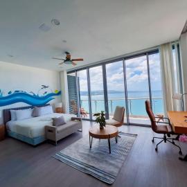 The Dawn - Oceanfront Superior King Suite