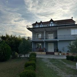 Guest House Ziri