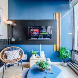Vintage NY Style Loft AC Near Rogers LRT