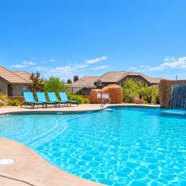 Copper Giraffe Enjoy Golden Golf Course Views, hotel u gradu Vašington