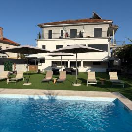 ArouceHostel, hotelli kohteessa Lousã