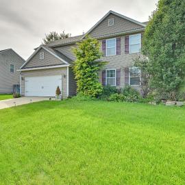 Spacious Family Getaway w/ Yard in Kalamazoo!