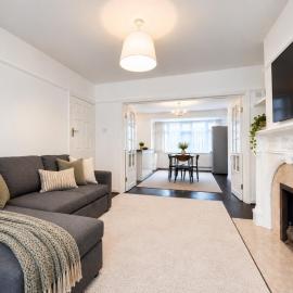 3-Bed Home Near Heathrow & Elizabeth Line