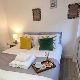 Modern 1 Bed Harlow Apartment - Free Parking - Wi-Fi - By The Home Makers Hub