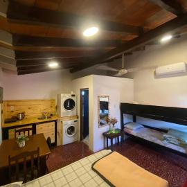 comodo departamento en el centro de Pilar, מלון בPilar