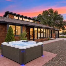 Rare Modern Family Getaway ~ 3 Acres & Game Room