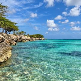 Aruba Hideaway wPool King Bed Near Palm Beach