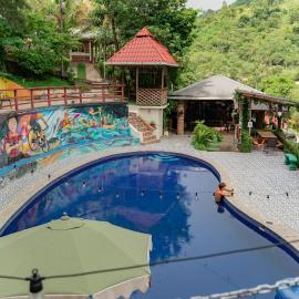 Viñas Hotel, hotel u gradu Lanquín