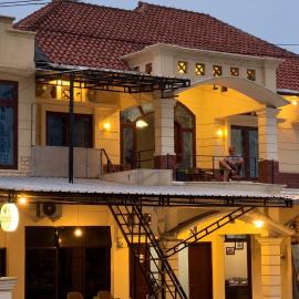 HARMONI GUEST HOUSE tumpak sewu