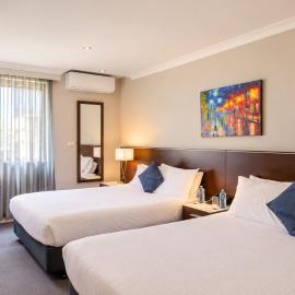 Crest on Barkly Hotel