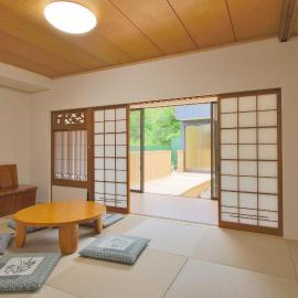 和Villa