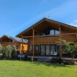 Panorama Tatry Chalets, hotel ve Velké Lomnici