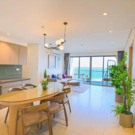 The Sóng Vũng Tàu Apartment - Infinity Pool, Sea View & Near Beach By Pt, hotel din Vung Tau