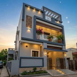 Urban White Villa Homestay