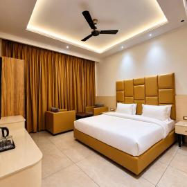 Hotel Satyaki Orchid, hotel di Katra