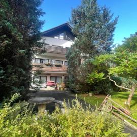 Monteur-Wohnung Schlosspark mit 2 Schlafzimmer und 2 Bäder