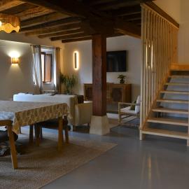 Aixpe Apartamentos Boutique Rurales, хотел в Osma