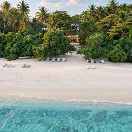 Odi Beachfront Kamadhoo, hotel u gradu 'Kamadhoo'
