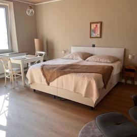 Viesnīca Aroma Café Apartement pilsētā Dīsene pie Ammerzē