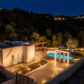 Villa Parilia, ξενοδοχείο σε Καλυθιές