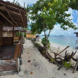 Tarafudin Bungalow, hotel u gradu 'Fam'