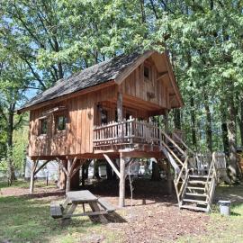 Wooden Lodge - Boomhut op d'n Mastendol - Rijen, Brabant, hotel v destinaci Rijen