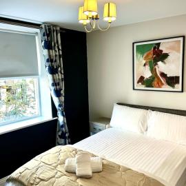 2 Bedroom Apartment in Cork City Centre sleeps 4 people